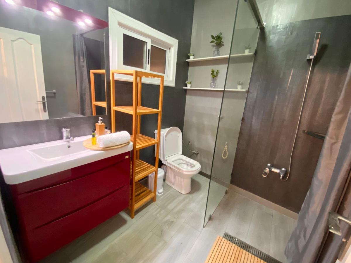 Appartement Avec Terasse Jaccuzi Barbecue Netflix Vue Sur Mer Totalement Gratuit Sans Supplement Al Hoceima Luaran gambar